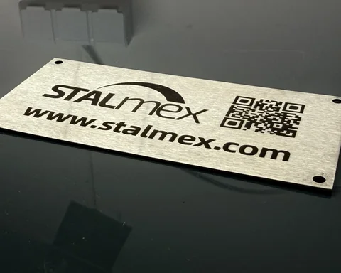 Printed metal identification tag with a QR code